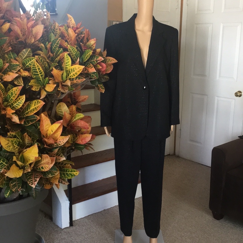 Town and Travel Black Pant Suite